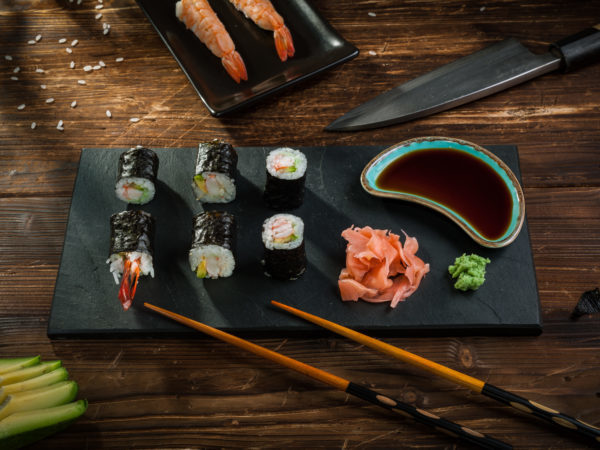 Maki Crevete si Avocado