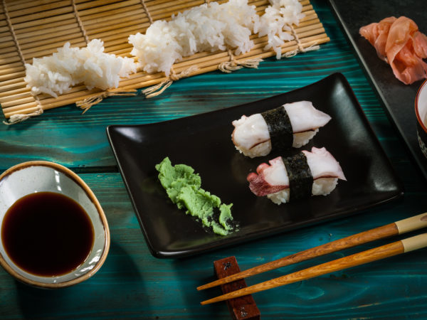 Nigiri cu caracatita